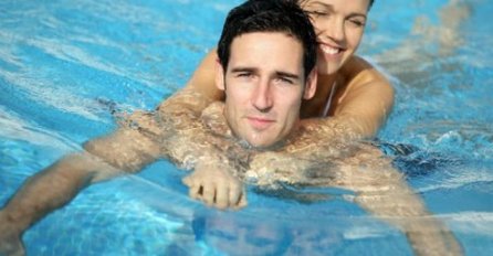 OPREZ: Ako vas tokom plivanja uhvati jak grč, može doći do ozbiljne povrede noge i davljenja...