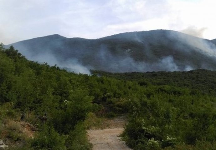 Trebinje: Jak vjetar ponovo rasplamsao vatru