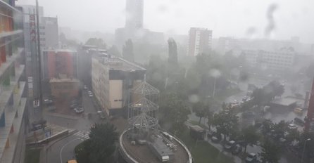 VELIKO NEVRIJEME U ZAGREBU: Teška kiša i vjetar prekrili grad (VIDEO)