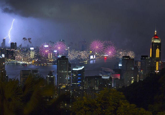Pogledajte kako  se slavi 20 godina od kako se Hong Kong vratio Kini (VIDEO)