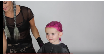 Dopustila je svojoj malenoj djevojčici da oboji kosu, reakcije ljudi su grozne (VIDEO)