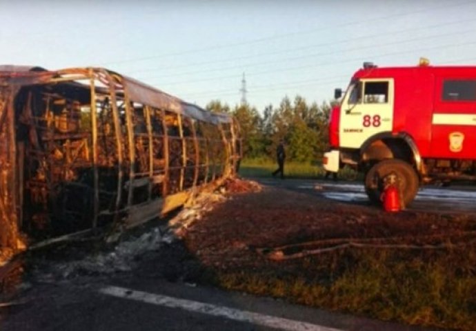 RUSIJA: U sudaru kamiona i autobusa 14 mrtvih, među kojima i dvoje djece