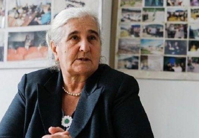 Ispred prostorija Udruženja "Majke Srebrenice"  napadnuta Munira Subašić