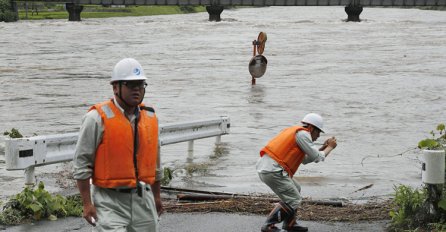 Jaka kiša i poplave u Japanu, stradala jedna osoba