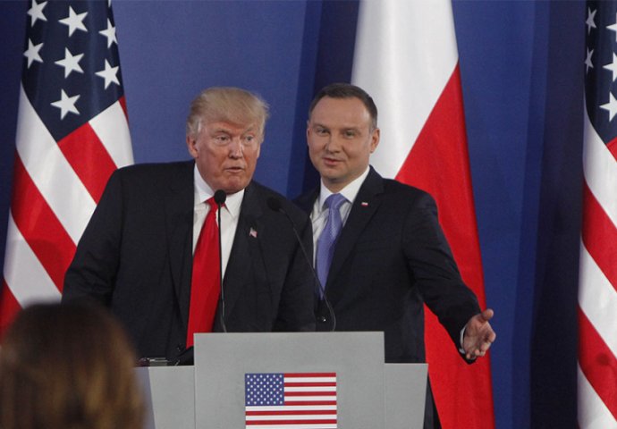 Trump: SAD i NATO garant mira, Rusija destabilizator 
