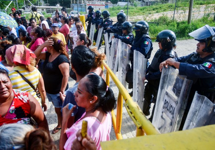 KRVAVA ZATVORSKA POBUNA: Najmanje 28 zatvorenika poginulo