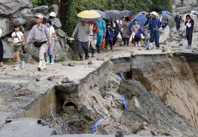 SNAŽNO NEVRIJEME POGODILO AZIJU: Japan i Kina se bore sa poplavama, ima poginulih i nestalih 