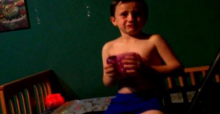 Ovaj dječak ima samo šest godina i plače jer mu ne daju da se oženi! (VIDEO)
