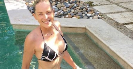 IMA 60 DOGINA I DALJE JE JAKO ZGODNA: Sharon Stone pozirala u bikiniju!