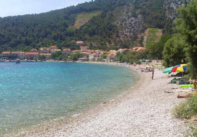 'Kada sam bila mala na ljetovanju šetajuči plažom'