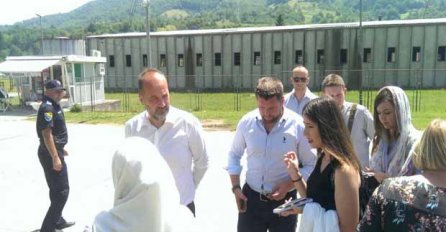 Odao počast žrtvama genocida: Saša Janković stigao u Potočare 