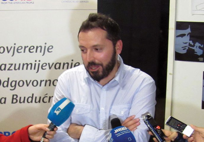 Helsinški parlament traži privođenje počinioca napada na novinara Dragana Bursaća