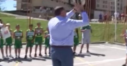 HIT SNIMAK: Dodik ponovo zaigrao košarku, ali se ovog puta nije proslavio