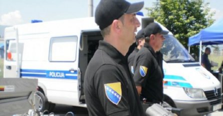 Bihać: Mladi policajac skočio u Unu i spasao život mladiću