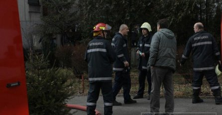 Tokom noći gorio stan u ulici Bulevar Meše Selimovića