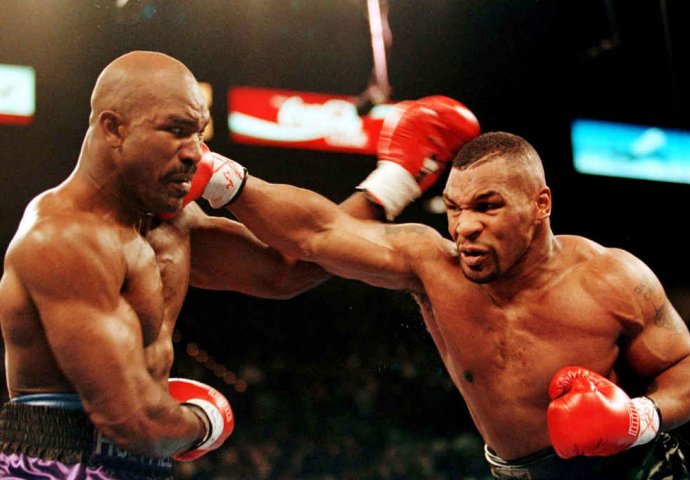 NISU GA BEZ RAZLOGA ZVALI "ČELIČNI MIKE": Pogledajte kako je Tyson 'mlatio' protivnike (VIDEO)