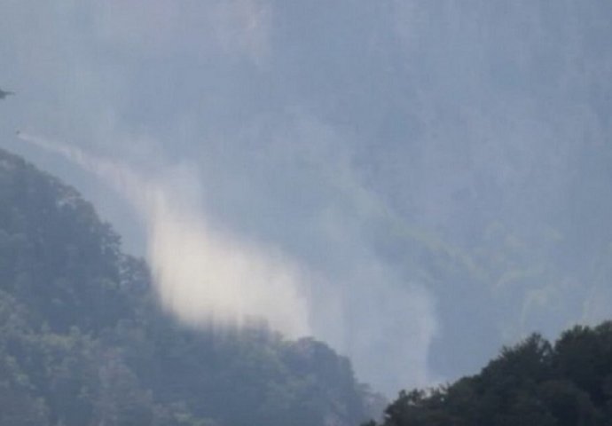 Požar kod Jablanice ugrozio regionalni put Jablanica - Posušje