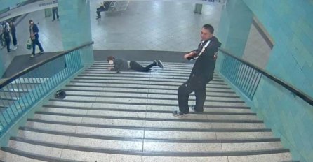 SKORO GA UBIO BEZ RAZLOGA: Gurnuo muškarca niz stepenice!