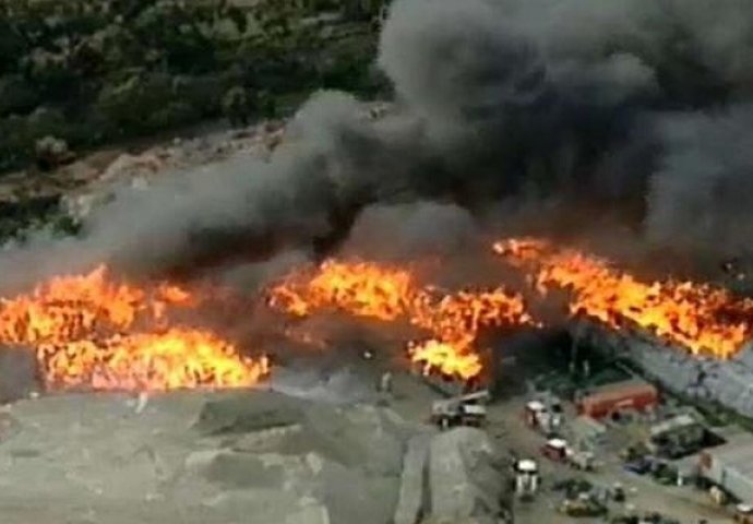 GORI MELBURN: Zapalio se reciklažni centar, evakuisane stotine ljudi, a dim se proširio 15 km