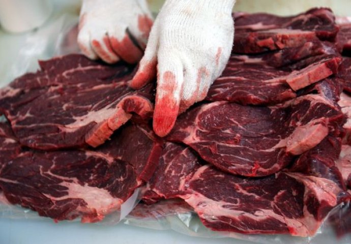EVROPA: Prodavali neispravno i jeftino konjsko meso kao skupu teletinu, pronašli ga u gotovim pljeskavicama
