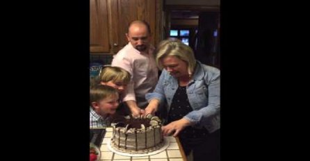 Majka šest dječaka je ponovo trudna: Kada je isjekla tortu, vrisnula je od iznenađenja! (VIDEO)