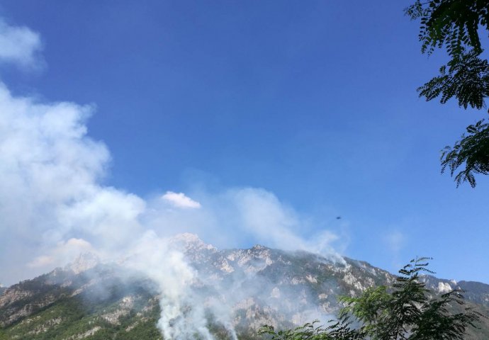Požarište na Čvrsnici puno dima, akcija gašenja se nastavlja