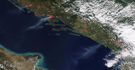 NASA SNIMILA STRAVIČNE SNIMKE POŽARA IZ CRNE GORE I HRVATSKE: Pogledajte borbu sa vatrenom stihijom  snimljenu iz svemira (FOTO + VIDEO)