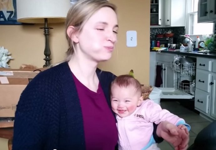 Preslatko: Mama jede čips, a reakcija bebe će vam uljepšati dan! (VIDEO)