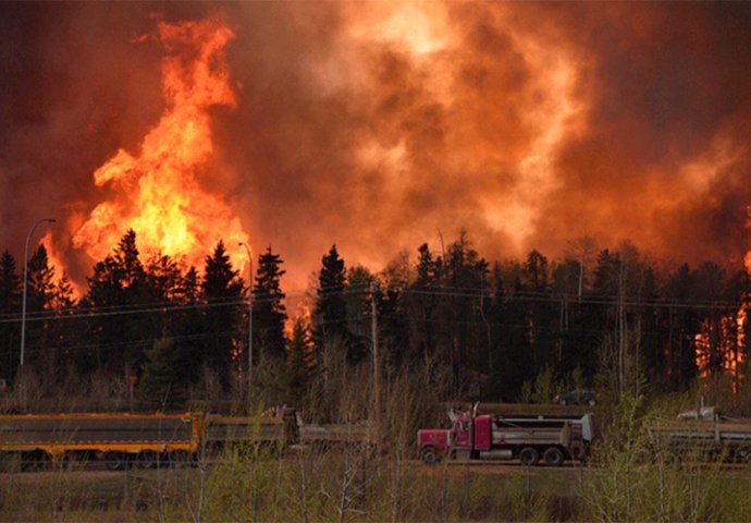 Zbog požara u Kanadi evakuisano oko 40.000 ljudi 