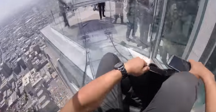 Pravi izazov: Pogledajte stakleni tobogan na 300 metara visine (VIDEO)