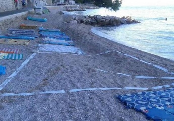 Kad vidite dosjetljivi turisti rezerviraju mjesto na plaži, zadugo nećete pomisliti na more (FOTO)