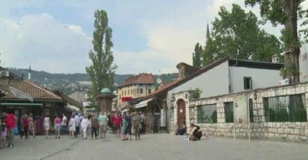 Šta turisti misle o Sarajevu: Prljavo, smrdi, ništa se nije promijenilo, ne primaju eure!