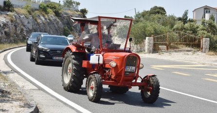 Na ljetovanje u Hrvatsku traktorom! Nijemac putovao 9 dana i prešao 1700 kilometara