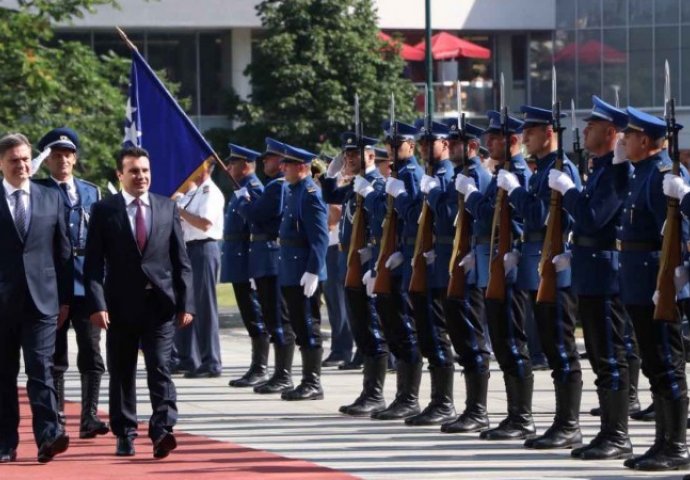 Zvizdić svečano dočekao makedonskog premijera Zaeva