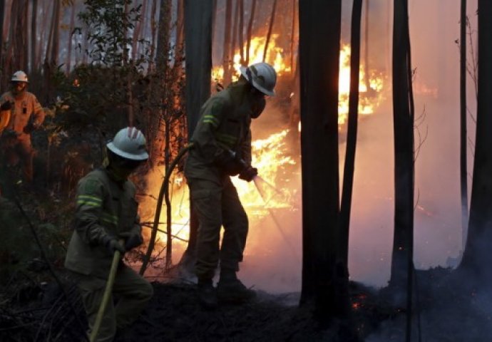 U Portugalu se požari pojačali, vjetar i visoke temperature otežavaju gašenje