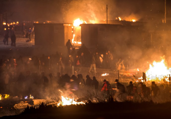 POŽARI BJESNE: Najmanje 64 mrtvih, vatra se širi ogromnom brzinom