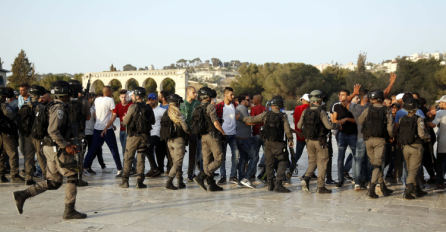 Za 21 Palestinca Izrael izdao zabranu ulaska u Al-Aqsa džamiju