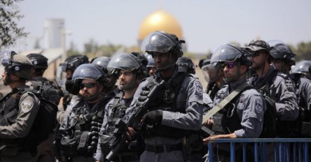 Izraelski doseljenici upali u Al-Aqsu, policija im pružala zaštitu