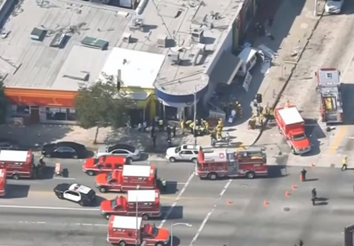 STRAVIČNA SAOBRAĆAJNA NESREĆA: Vozač prošao kroz crveno, pokosio ljude i pokušao pobjeći (VIDEO)