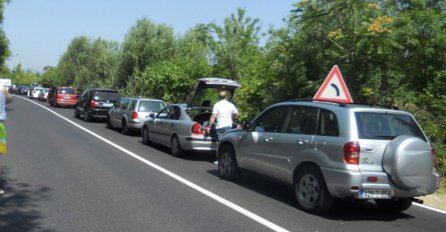 STANJE NA PUTEVIMA: Saobraćaj se odvija bez vanrednih ograničenja, uz umjerenu frekvenciju vozila