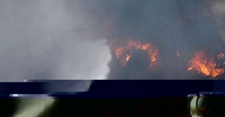 Širi se požar u okolini Trebinja, problem minsko polje, vatrogasci nemaju opremu 