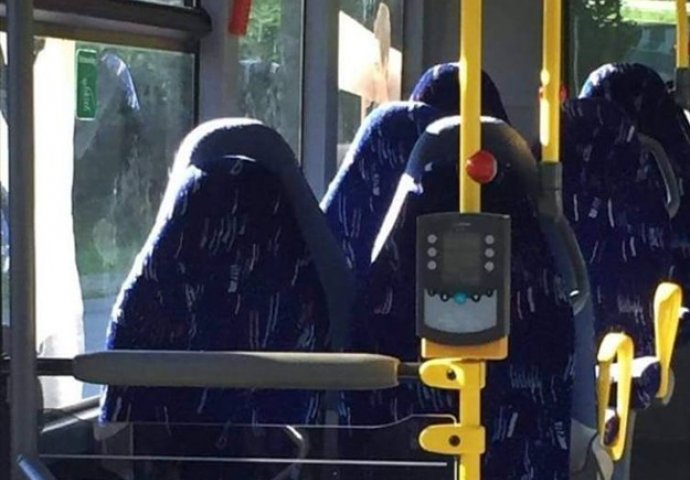 Prazan autobus, ili žene u burkama - SLIKA KOJA JE POKAZALA PRAVO LICE ISLAMOFOBIJE!