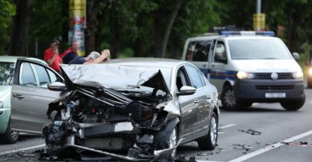 STRAŠNA SMRT NA CESTI: U saobraćajnoj nesreći jedna osoba poginula, druga u teškom stanju prevezena u bolnicu!