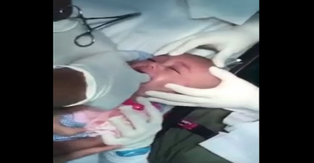 Odvela je svoju bebu u hitnu jer nije mogla disati: Kada je vidjela šta su doktoru izvukli iz njenog grla, ostala je bez riječi! (VIDEO)