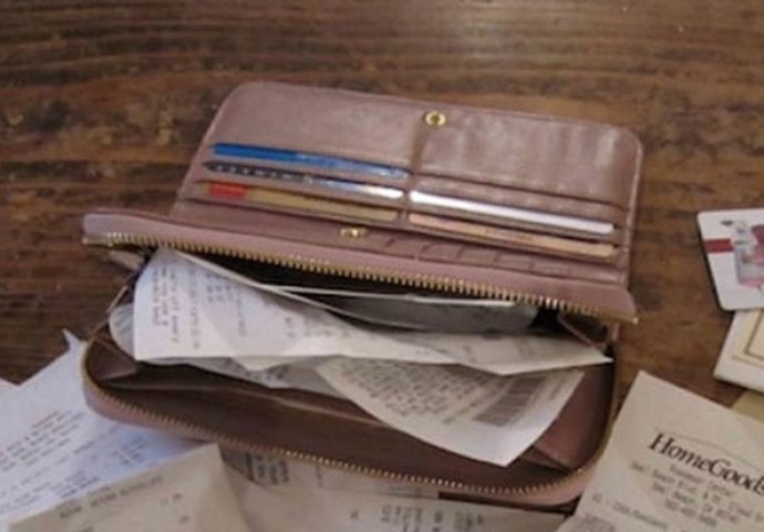 Nakon smrti njegove supruge, otvorio je njen novčanik i našao tajnu koju dugo skrivala!