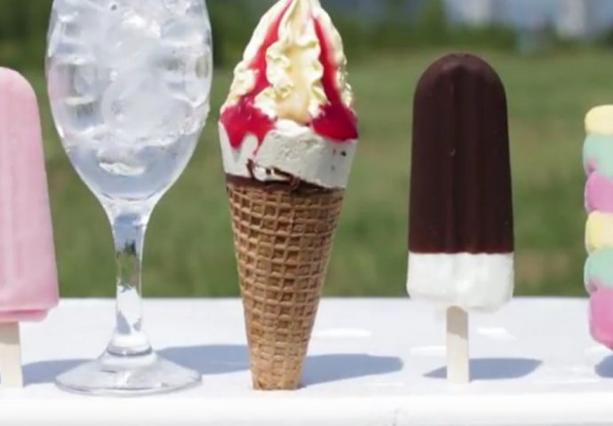 MALI TEST NA +40: Šta će se istopiti prije - tri sladoleda ili čaša puna leda?(VIDEO)