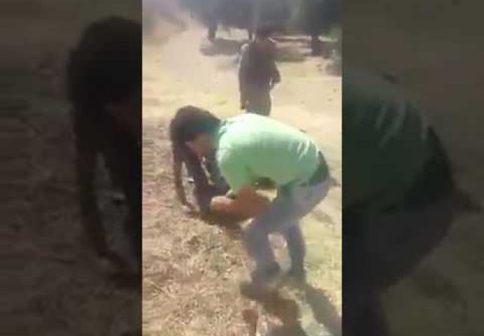 UZNEMIRUJUĆI VIDEO: Vojnici uhapšeni zbog zlostavljanja i ponižavanja izbjeglica!