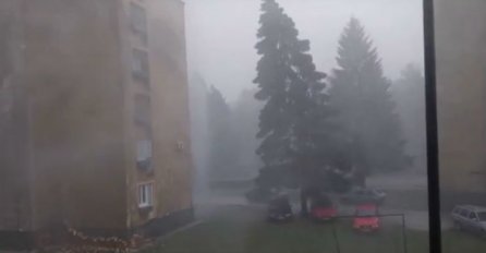 NEVRIJEME STIGLO I U BIH: Jako grmljavinsko nevrijeme i grad, uz pad temperature! (VIDEO)