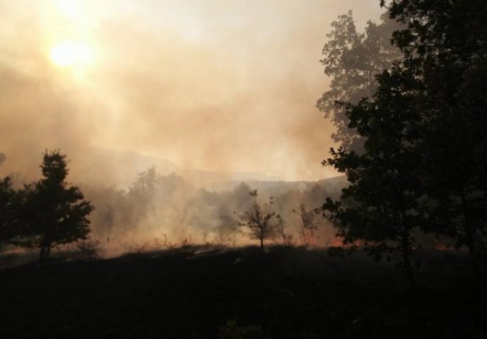 Požar u Nacionalnom parku "Una" na nepristupačnom terenu