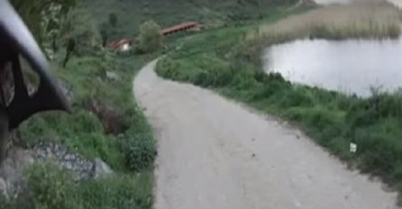 Vozio se na biciklu pustom stazom a onda doživio šok: Kada vidite šta se dogodilo ovom čovjeku, uhvatit ćete se za glavu! (VIDEO)